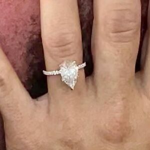 3.23K Pear Shaped Diamond Ring